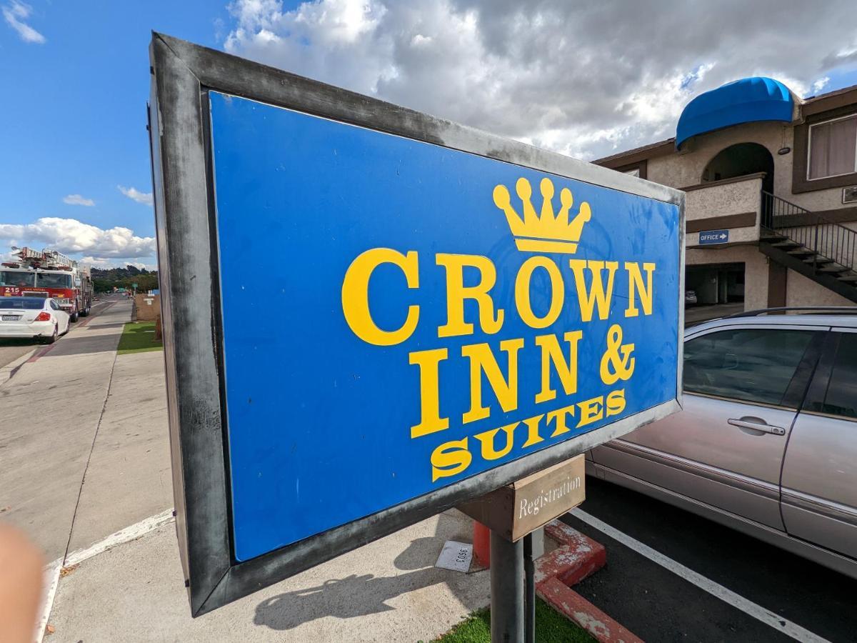 Aparthotel Crown & *