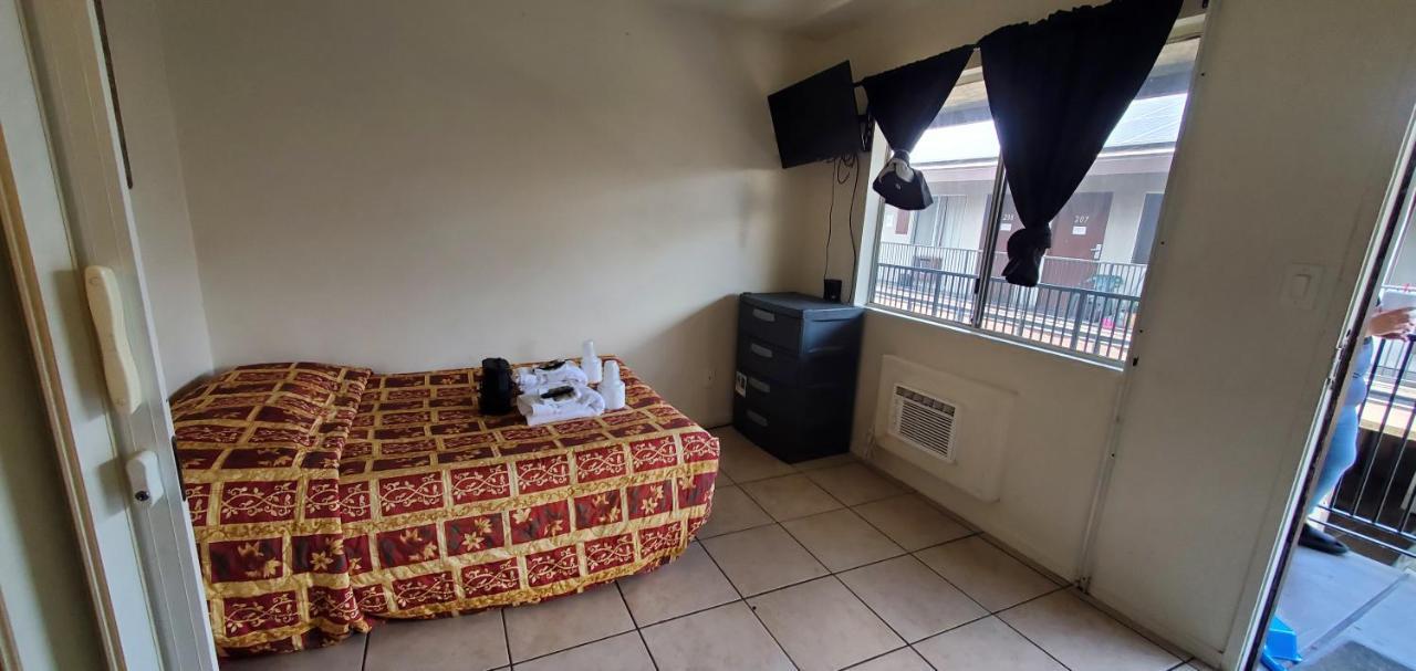 Crown & Aparthotel Spring Valley (San Diego)