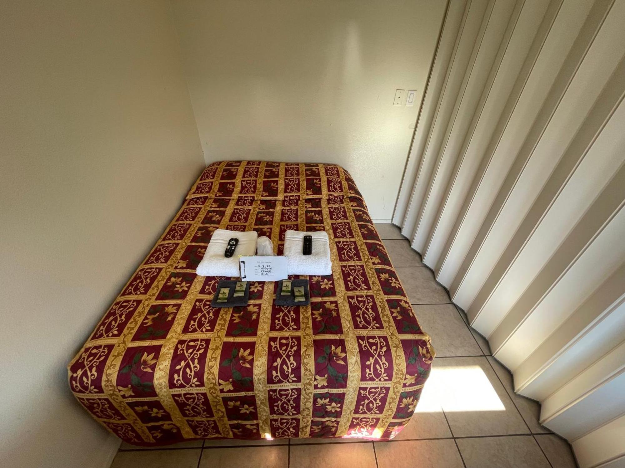 Aparthotel Crown &